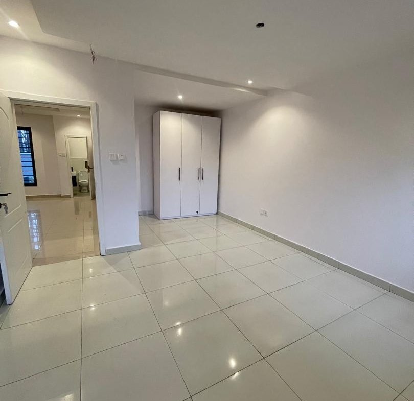 Spacious 1 Bedroom Flat for Sale in Lekki Phase 1, Lagos