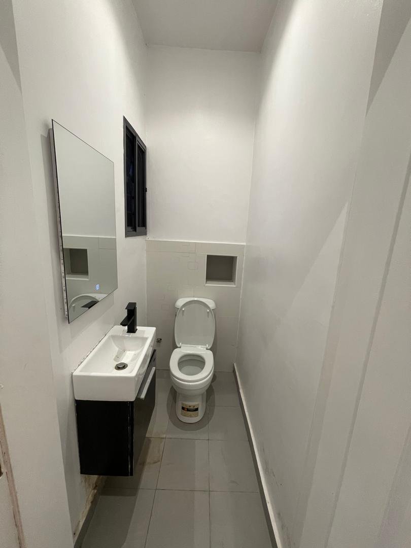 Spacious 1 Bedroom Flat for Sale in Lekki Phase 1, Lagos