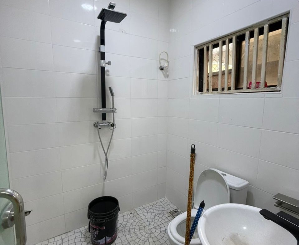 3 Room Office Space for Rent in Lekki Phase 1, Lagos