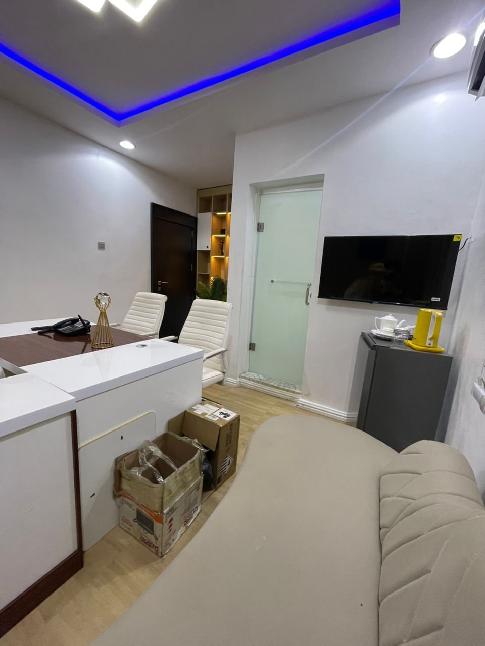 3 Room Office Space for Rent in Lekki Phase 1, Lagos