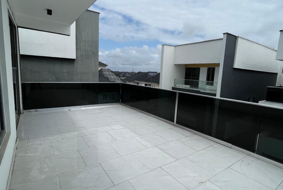 4-Bedroom Detached Duplex with BQ for Sale in Chevron, Lekki