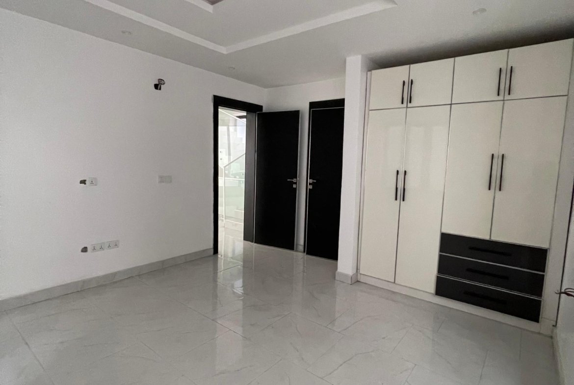 4-Bedroom Detached Duplex with BQ for Sale in Chevron, Lekki