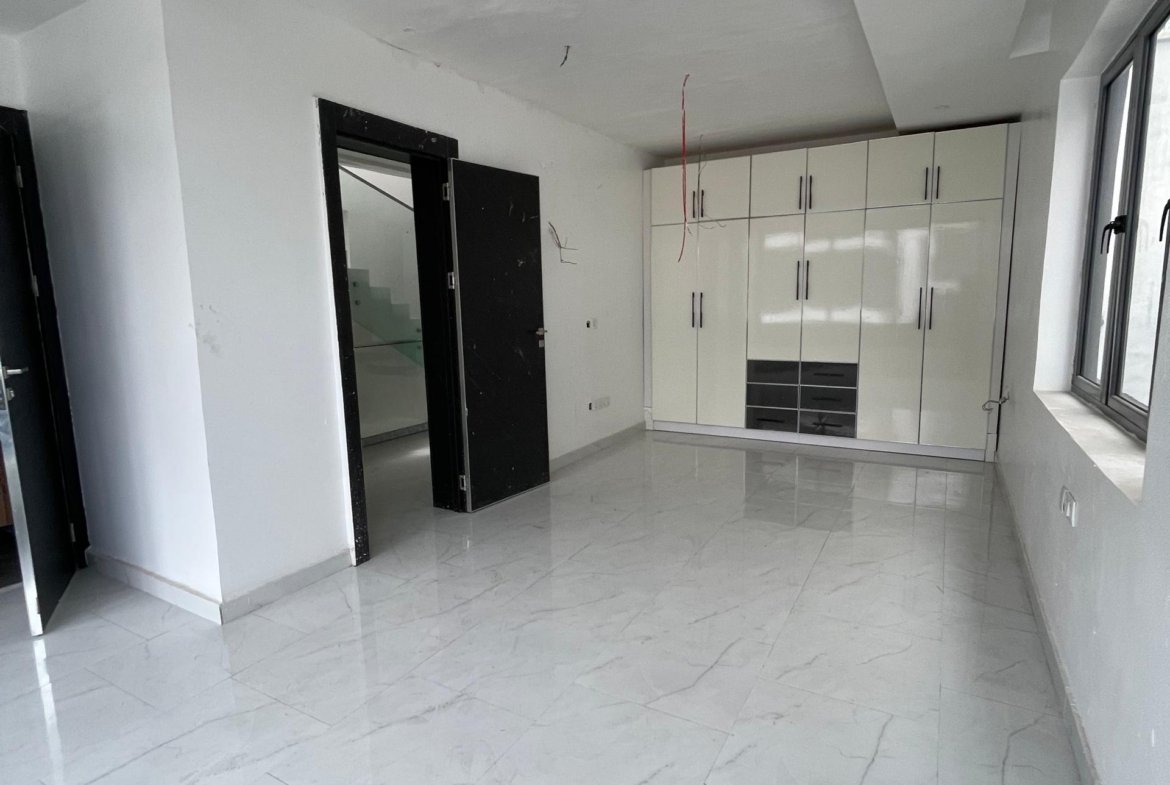 4-Bedroom Detached Duplex with BQ for Sale in Chevron, Lekki