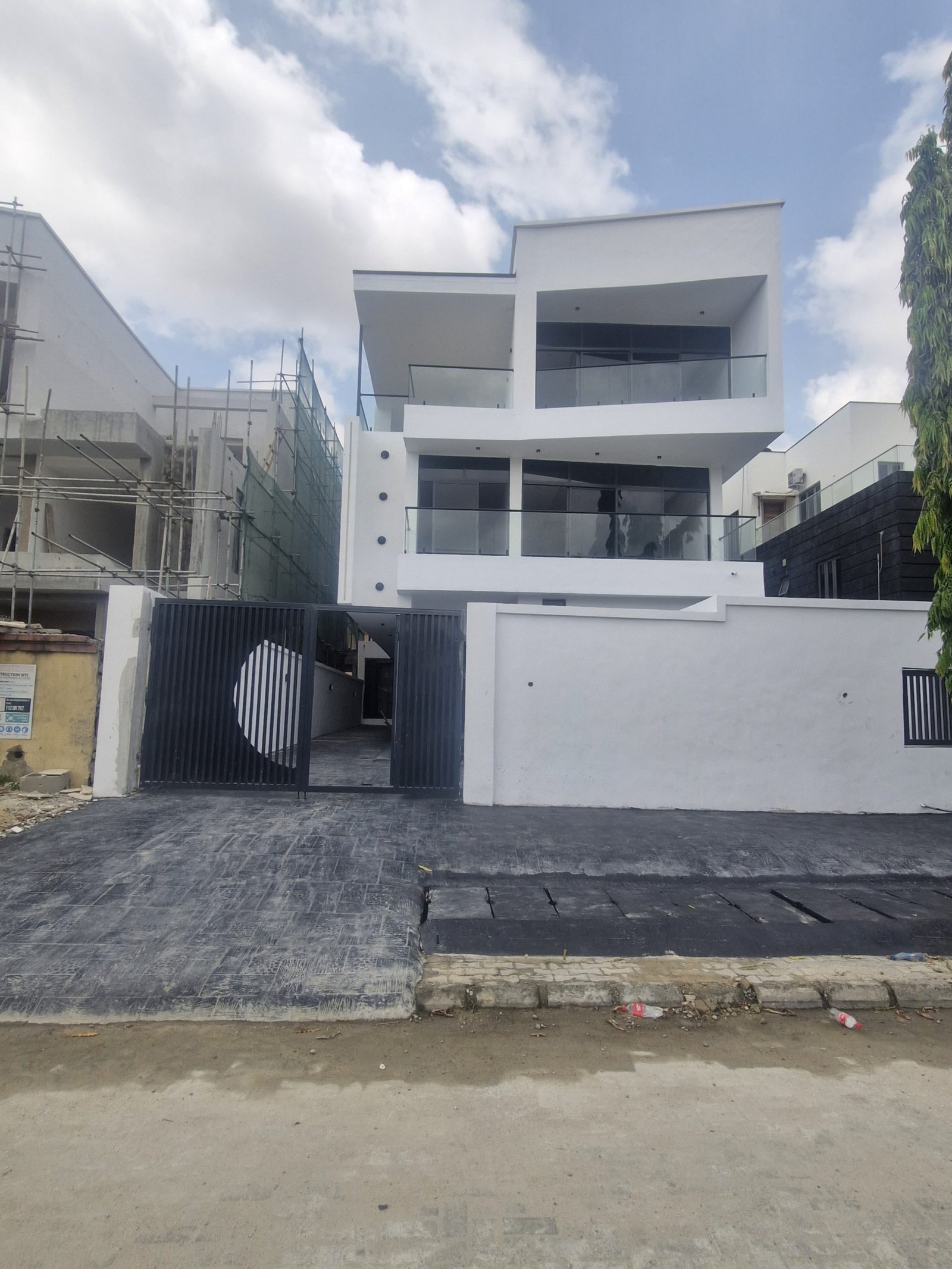 5 BED DETACH DUPLEX