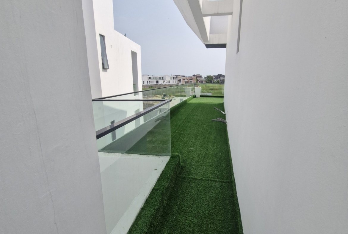 Luxury 5 Bedroom Detached Mansion for Sale in Osapa, Lekki