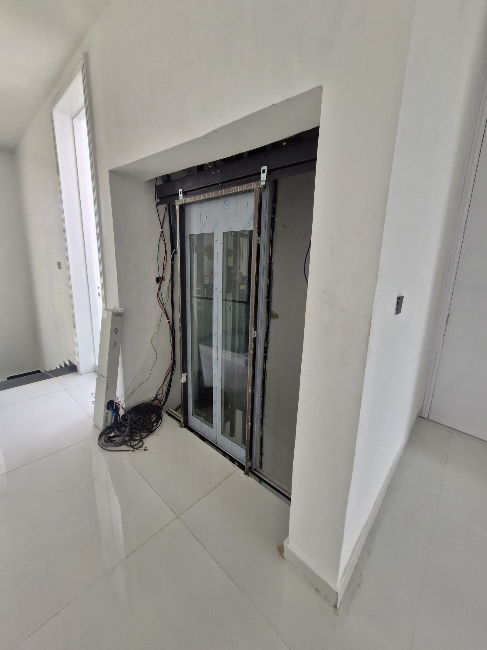 Luxury 5 Bedroom Detached Mansion for Sale in Osapa, Lekki