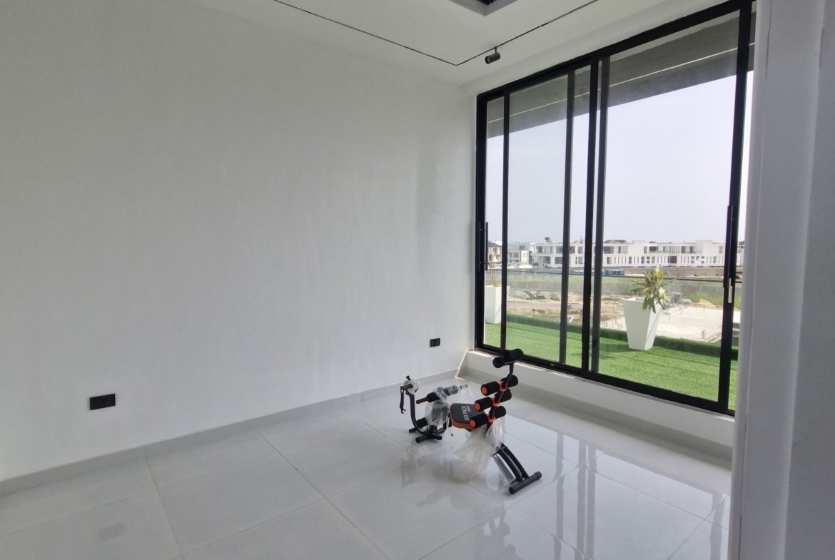 Luxury 5 Bedroom Detached Mansion for Sale in Osapa, Lekki