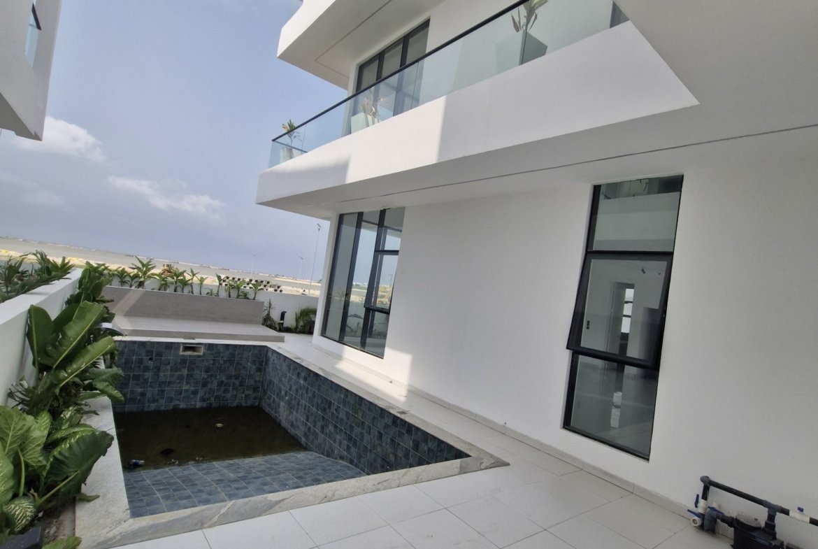 Luxury 5 Bedroom Detached Mansion for Sale in Osapa, Lekki