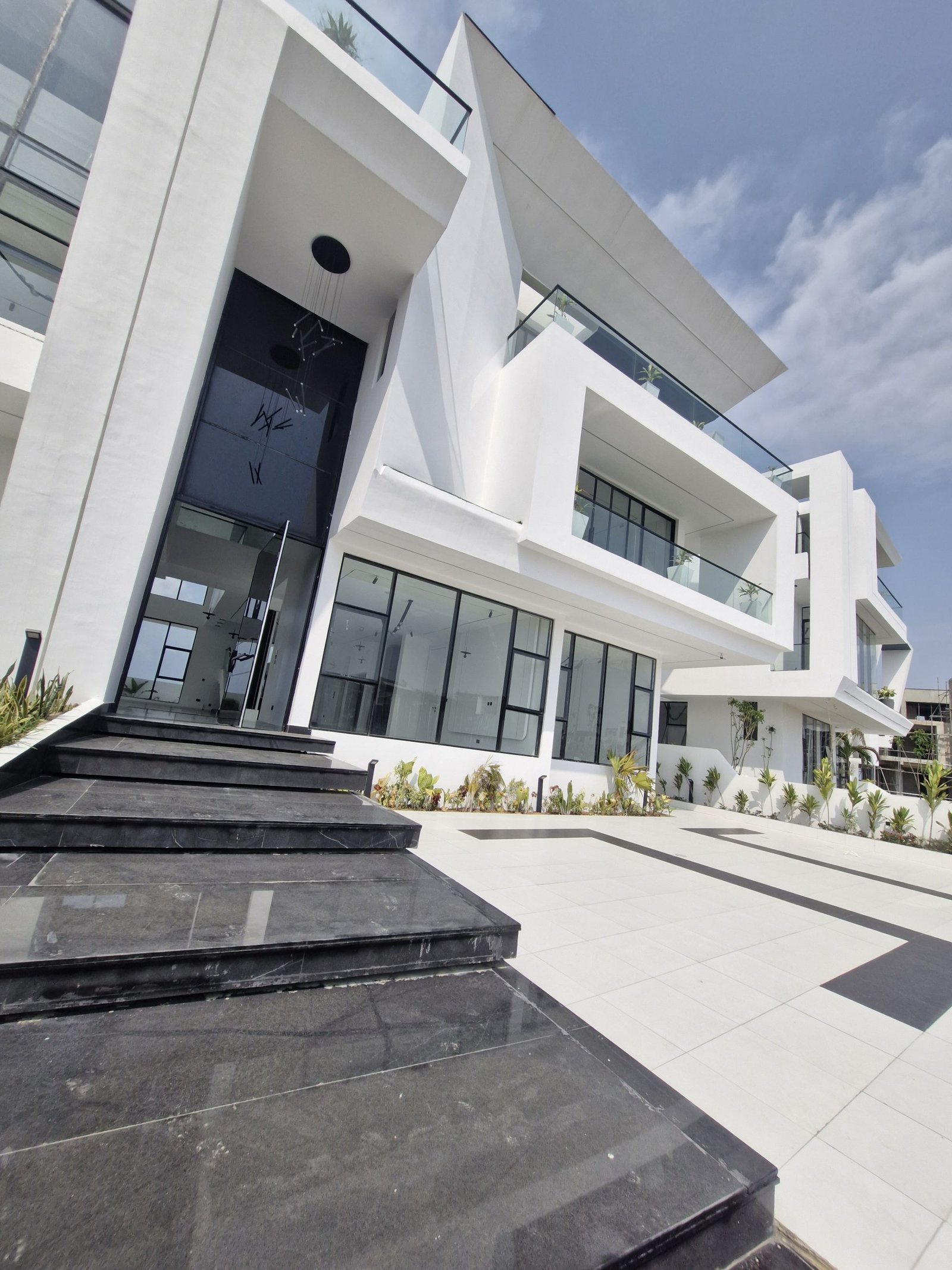 Luxury 5 Bedroom Detached Mansion for Sale in Osapa, Lekki