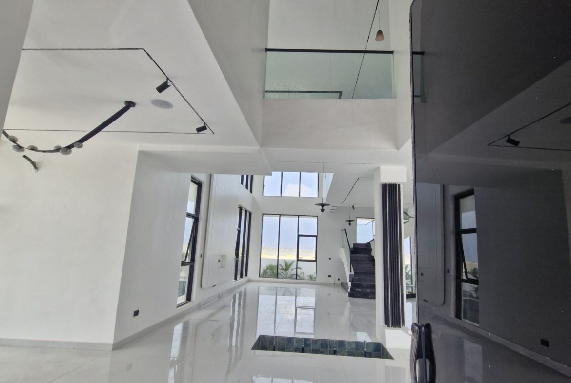 Luxury 5 Bedroom Detached Mansion for Sale in Osapa, Lekki