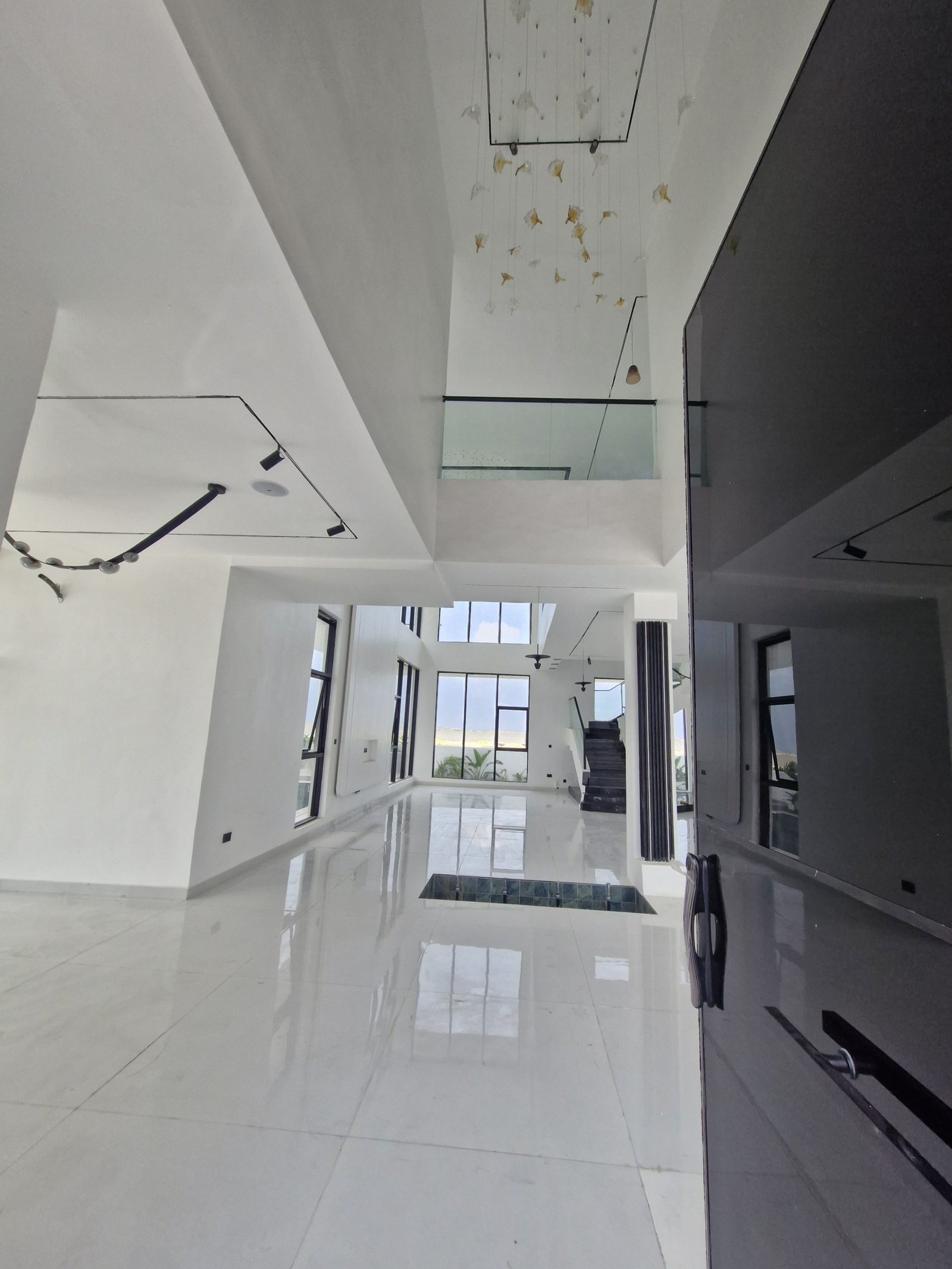 Luxury 5 Bedroom Detached Mansion for Sale in Osapa, Lekki