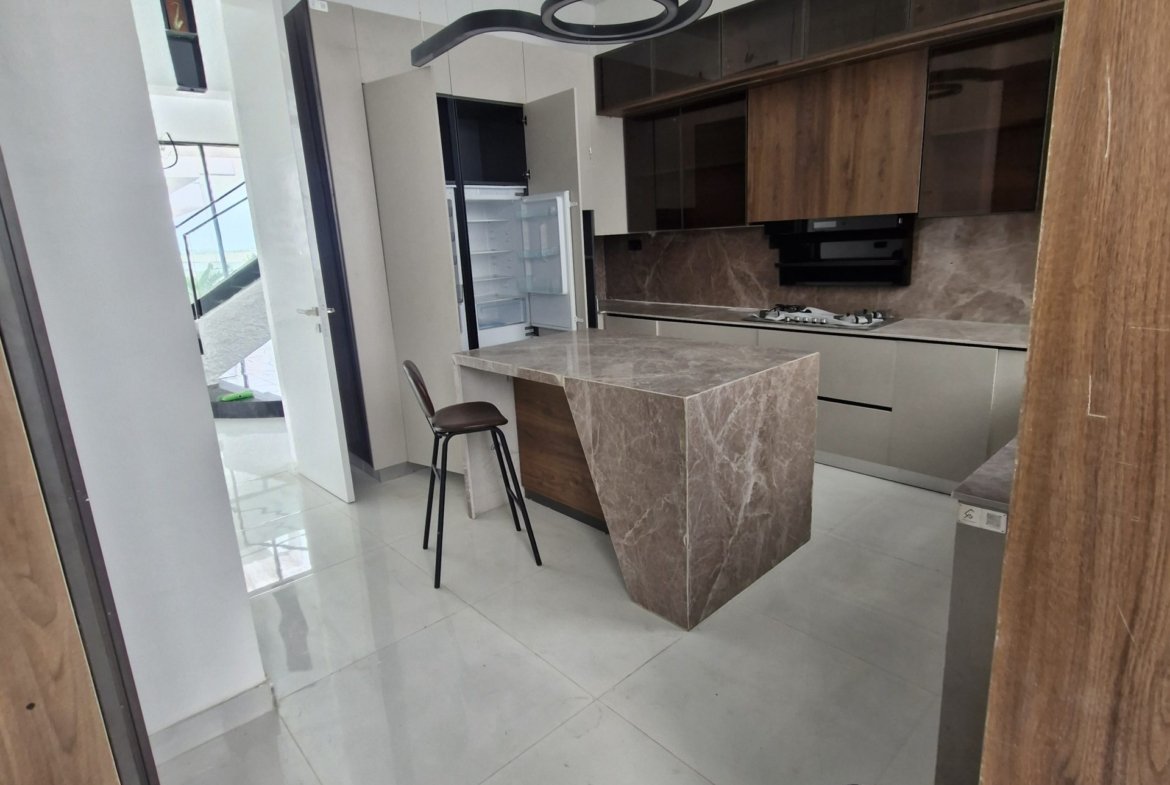 Luxury 5 Bedroom Detached Mansion for Sale in Osapa, Lekki