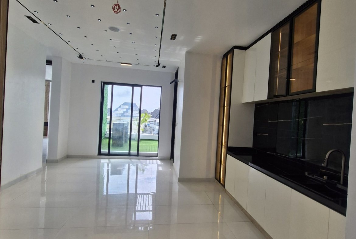 5 Bedroom Luxury Detached Duplex for Sale in Chevron, Lekki