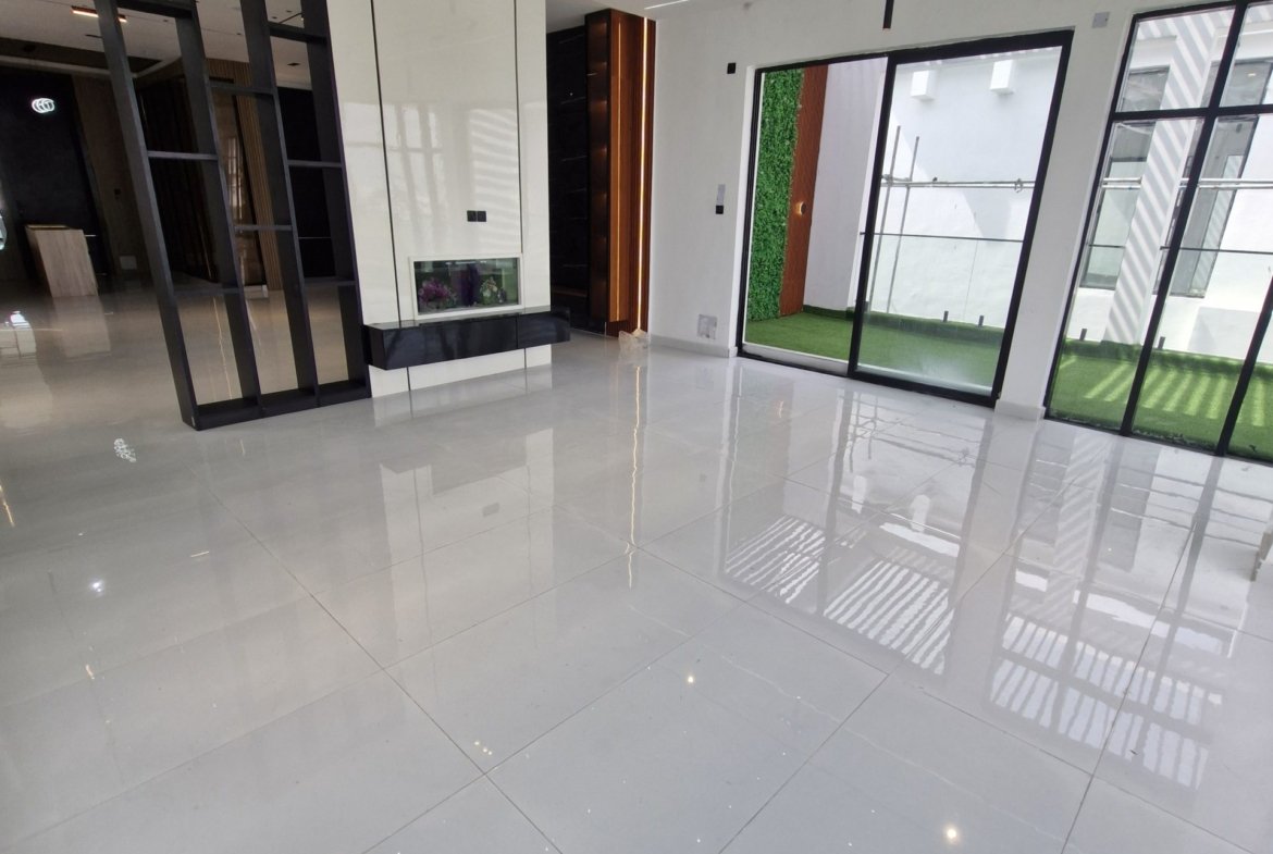 5 Bedroom Luxury Detached Duplex for Sale in Chevron, Lekki