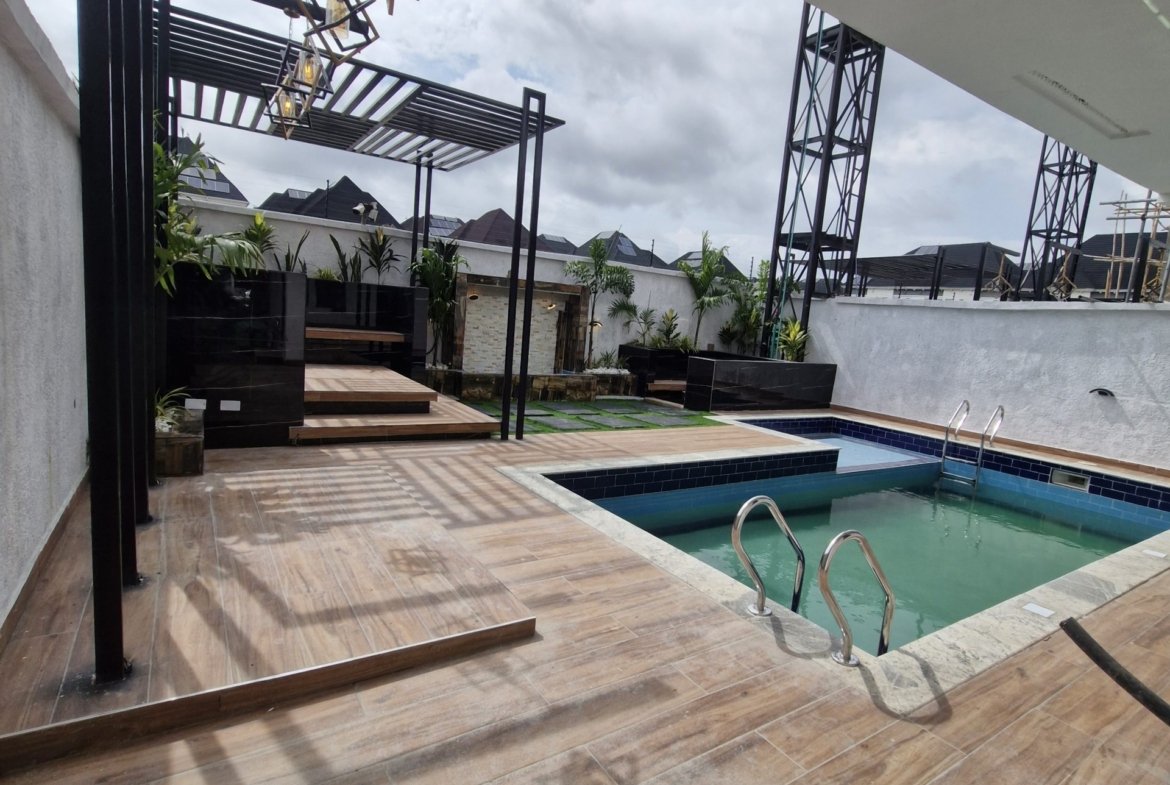 5 Bedroom Luxury Detached Duplex for Sale in Chevron, Lekki