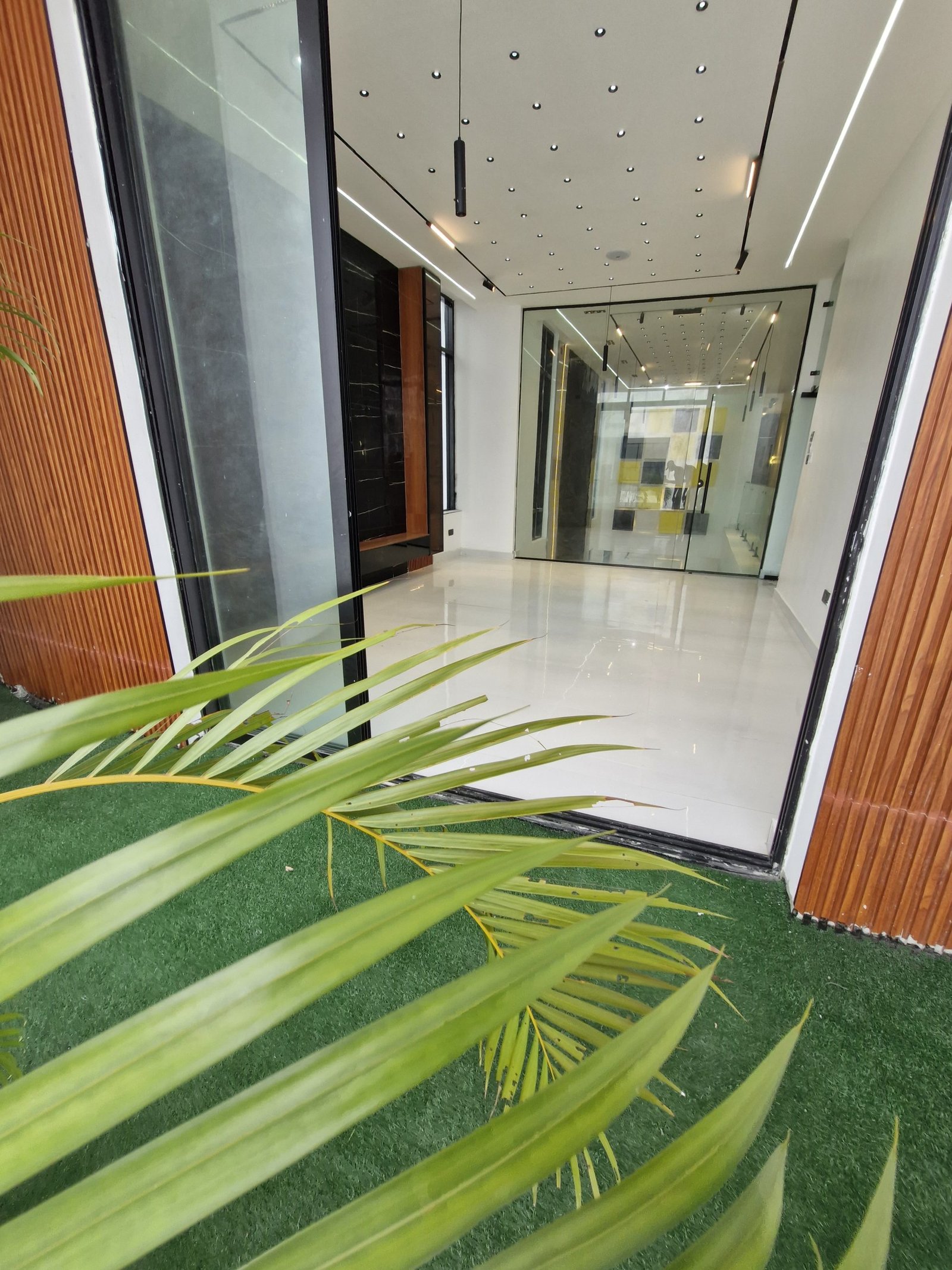 5 Bedroom Luxury Detached Duplex for Sale in Chevron, Lekki