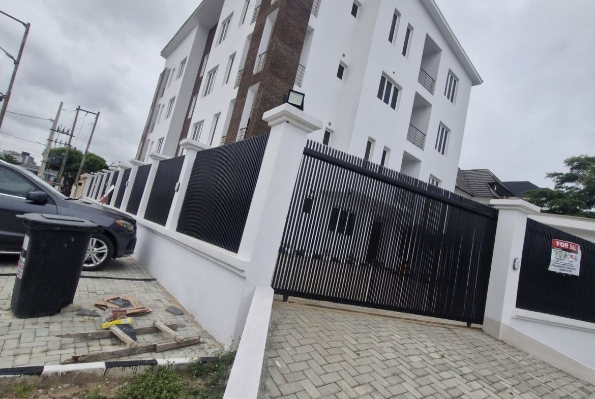 5 Bedroom Maisonette with Home Office/Study for Sale