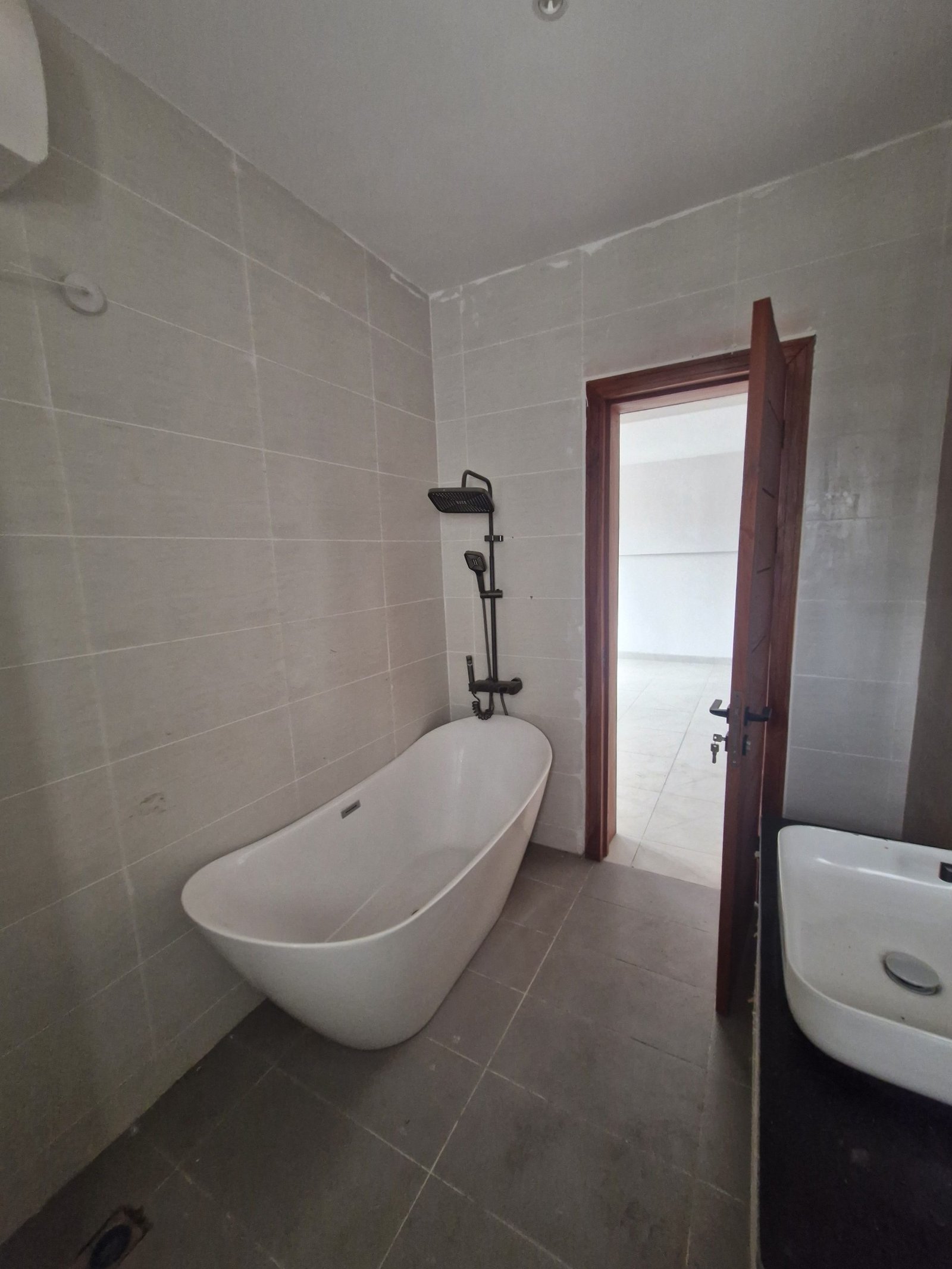 5 bedroom masionnette with home officestudy 11 5 Bedroom Maisonette with Home Office/Study for Sale