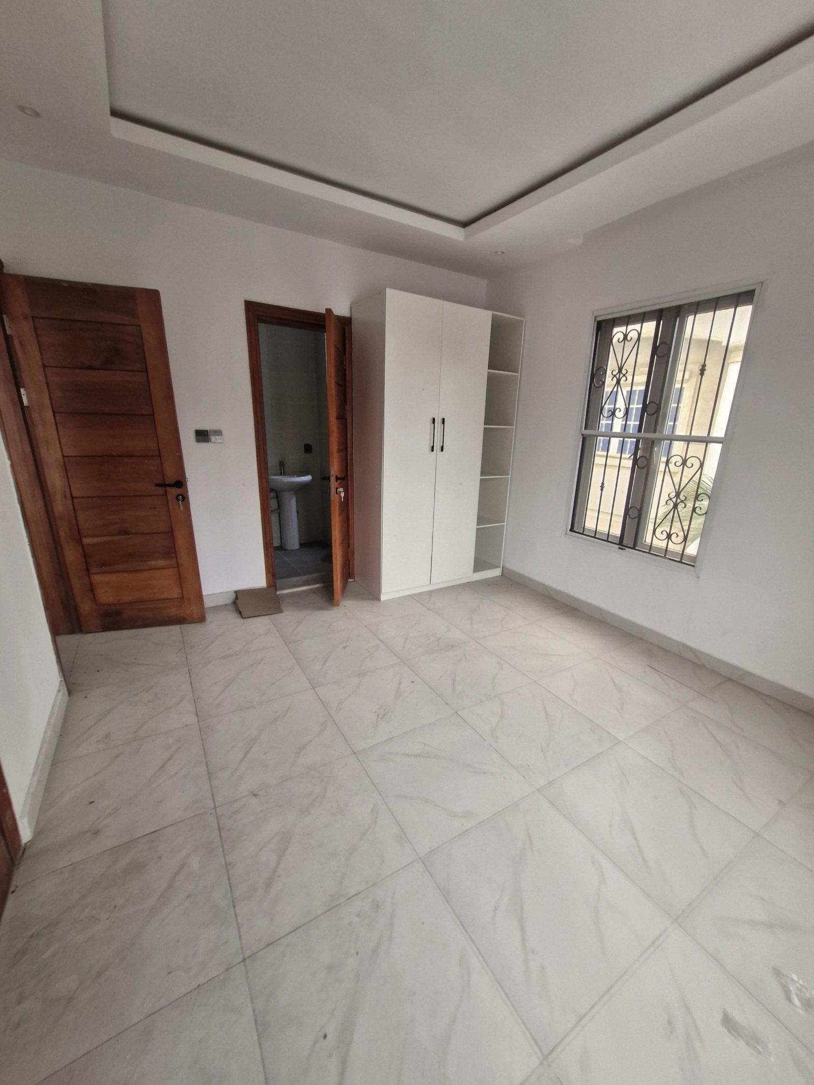 5 bedroom masionnette with home officestudy 8 5 Bedroom Maisonette with Home Office/Study for Sale