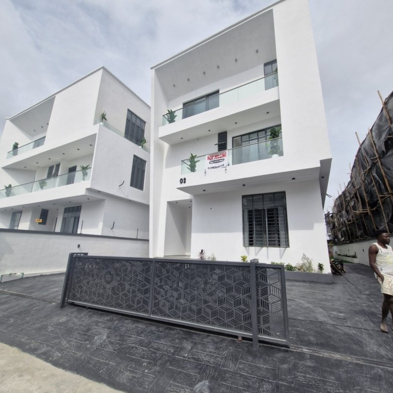 6 Bedroom Fully Detached Duplex for Sale in Chevron, Lekki