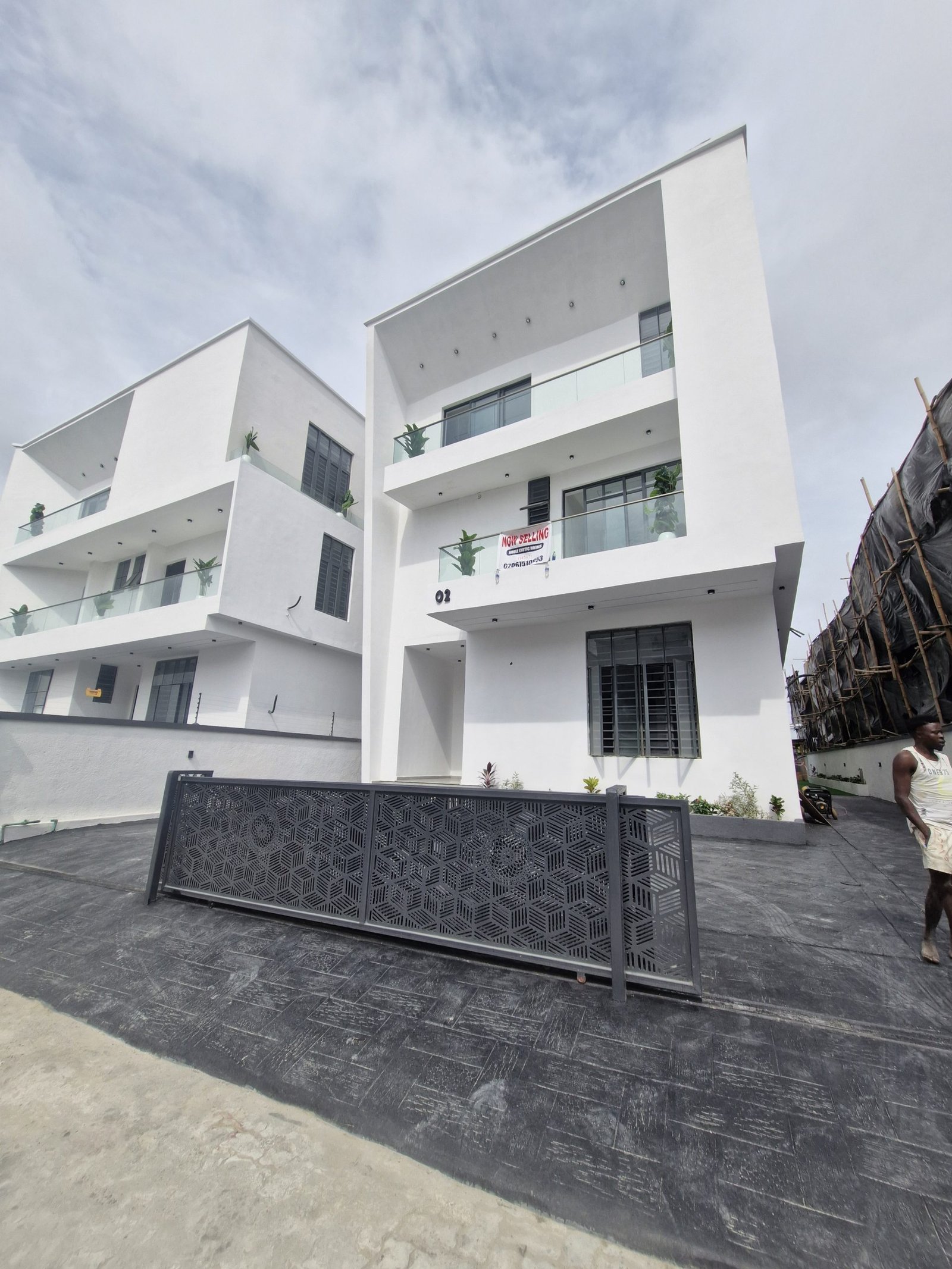 6 Bedroom Fully Detached Duplex for Sale in Chevron, Lekki