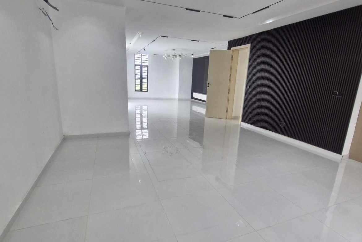 6 Bedroom Fully Detached Duplex for Sale in Chevron, Lekki