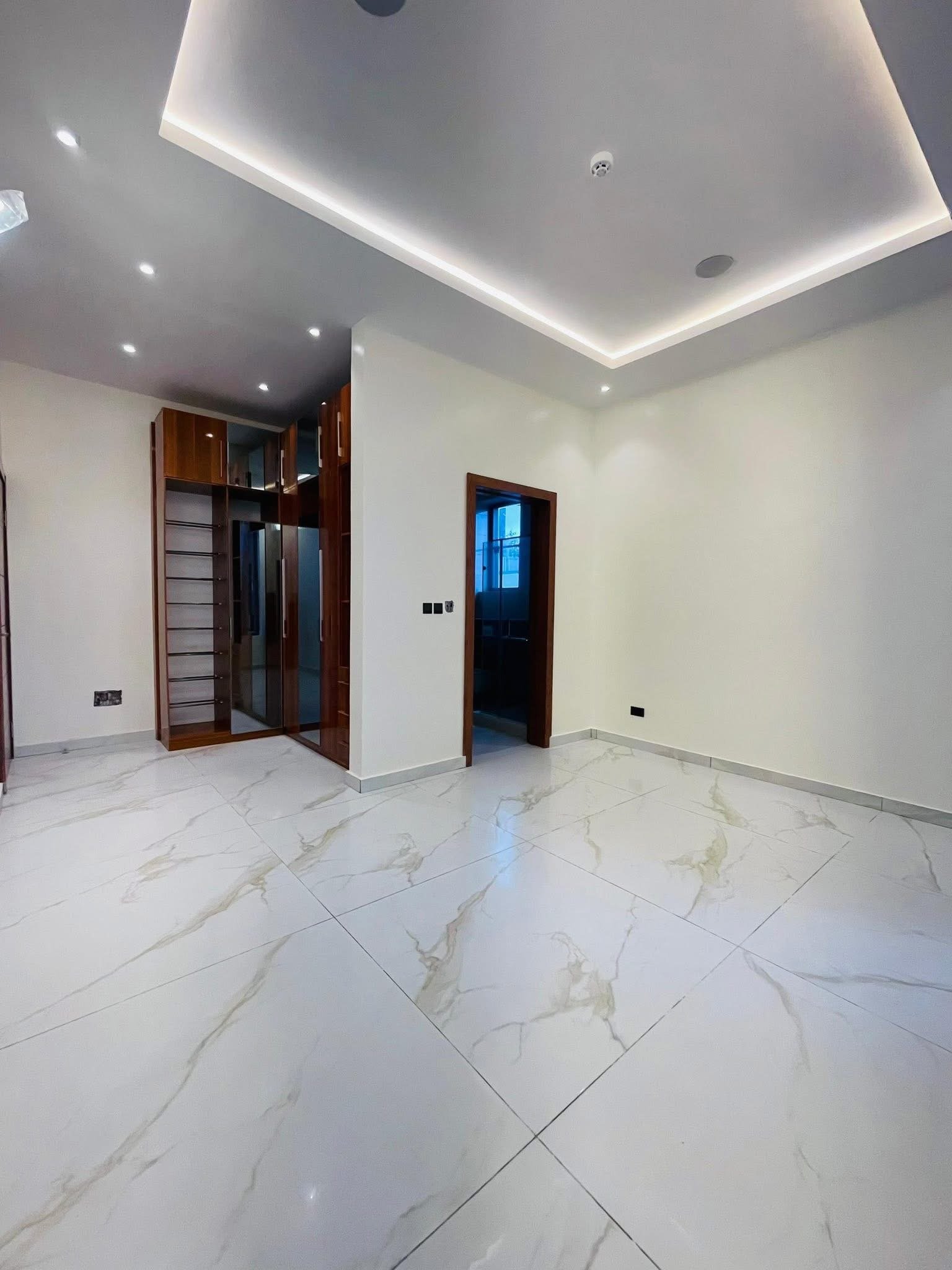 5 bedroom detached duplex for sale in Ikoyi 5